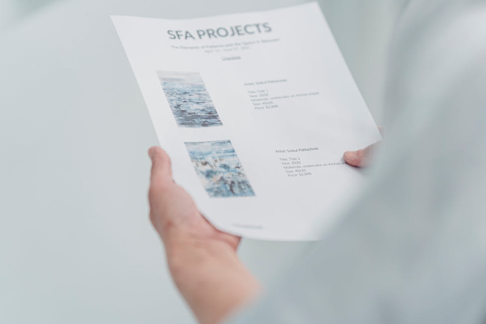 Icône de fichier image légère avec une flèche de compression, représentant l'optimisation des images.